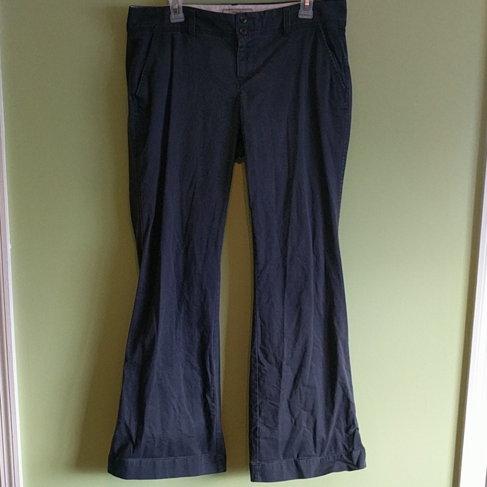 EUC Old Navy Superflare navy blue khakis
